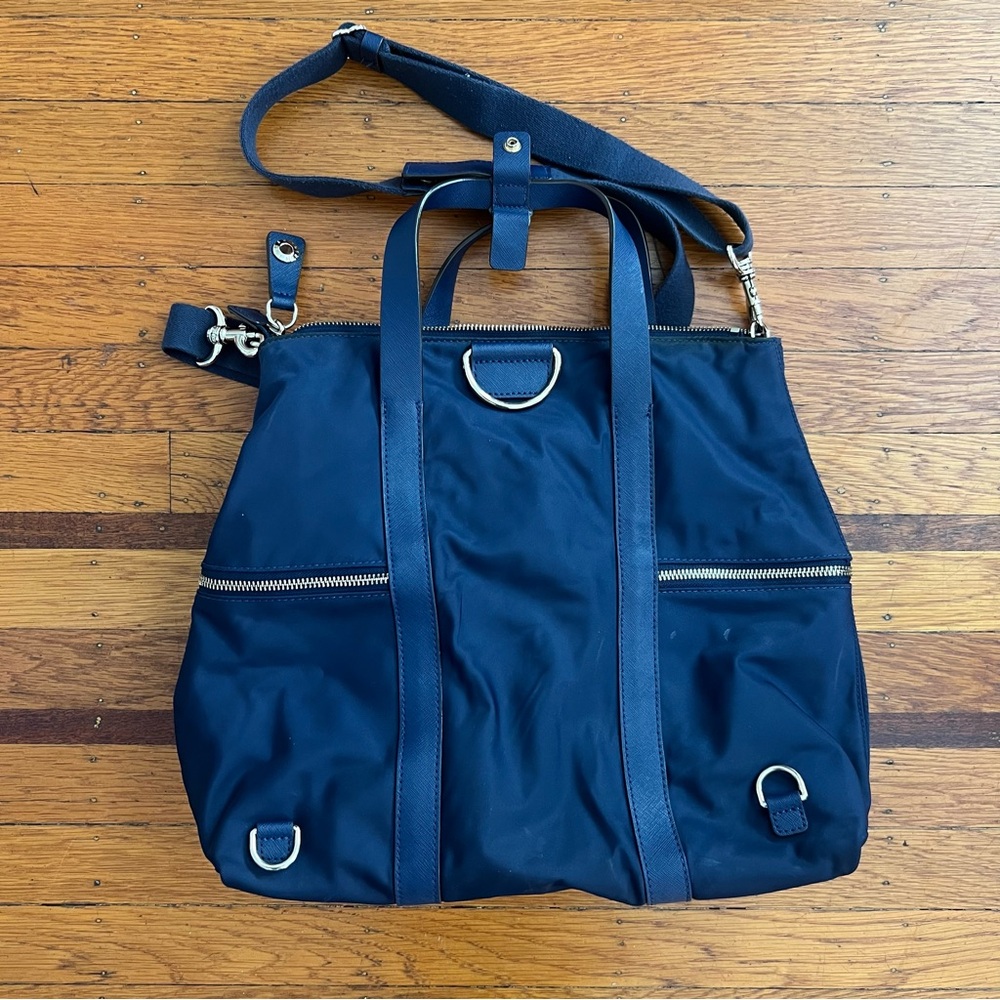 Henri Bendel Jetsetter convertible backpack blue navy EUC bag purse - Picture 5 of 5